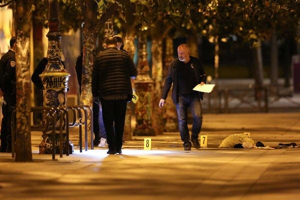 7 people wounded in knife attack in Paris, ‘no early sign of terrorism’