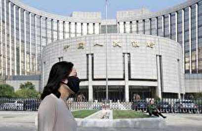China central bank says will maintain ample liquidity as trade row threatens economy