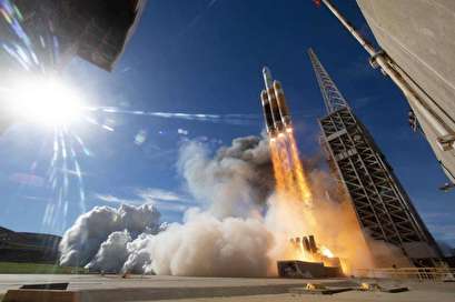 Spy satellite launched after repeated delays