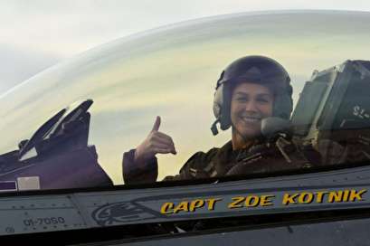 Air Force names first female flight commander for F-16 Viper team