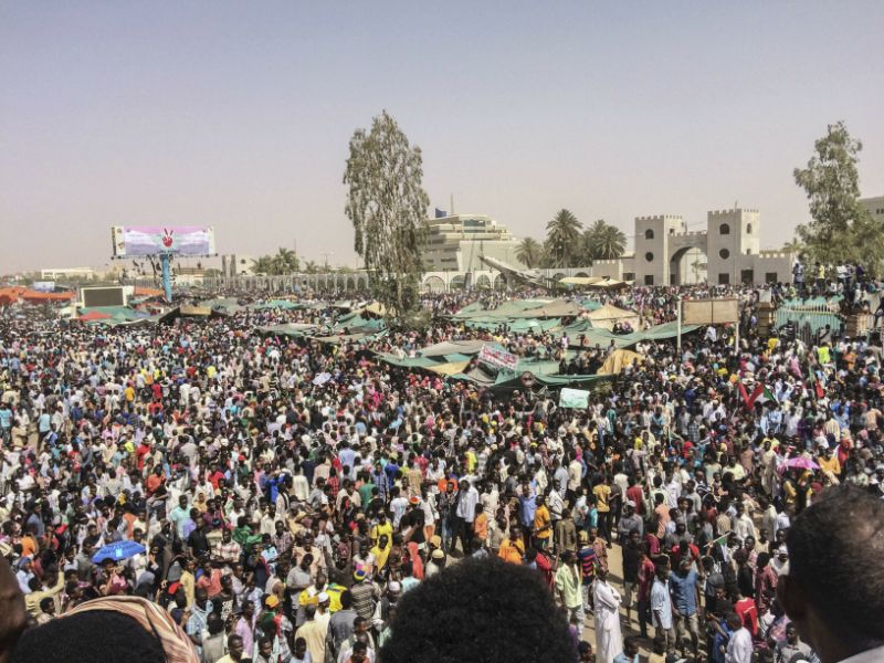 Sudanese army won't extradite ousted president