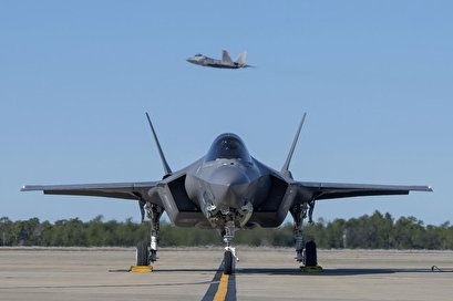 Lockheed signs long-term contracts with F-35 suppliers
