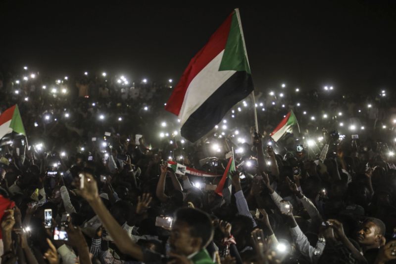 Sudan tensions escalate after talks with military break down