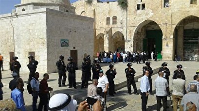 Hundreds of settlers storm Aqsa Mosque as Israel imposes restrictions