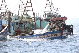 Indonesia sinks 51 foreign boats to fight against poaching