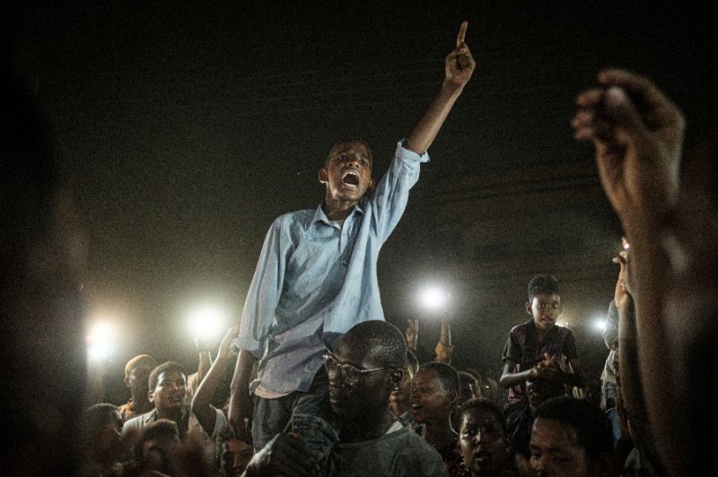 Sudan protesters hold night gatherings to rekindle movement
