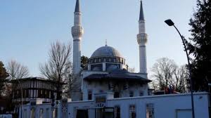 Germany: Three mosques receive bomb threats