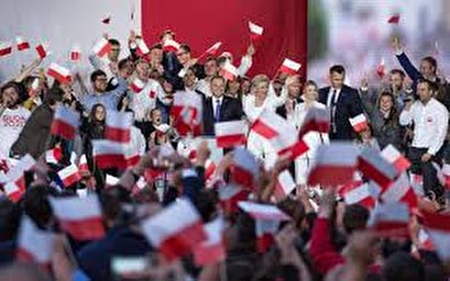 Duda extends narrow lead in Polish election cliffhanger