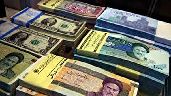 Iran’s rial drops to new low against US dollar