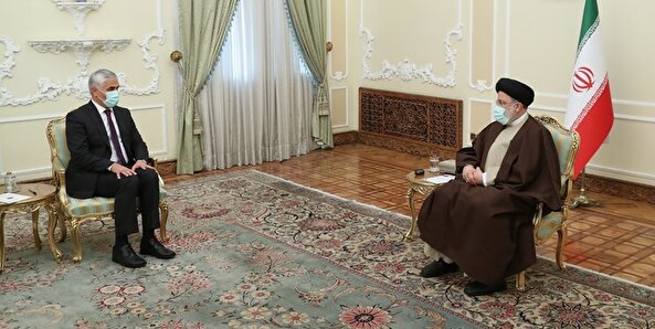 President meets with ECO Secretary General: Tehran attaches special importance to regional cooperation