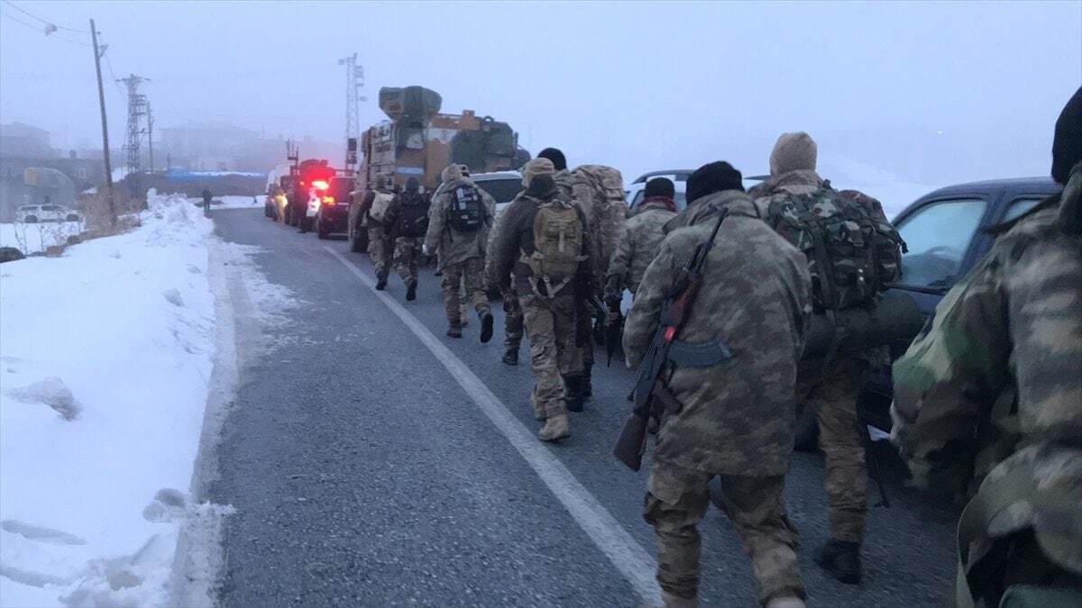 9 killed, 4 injured as military helicopter crashes in Turkey