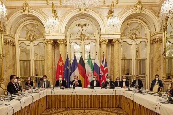 Iranian Source Rejects Claims of Considering Deadline for Vienna Talks
