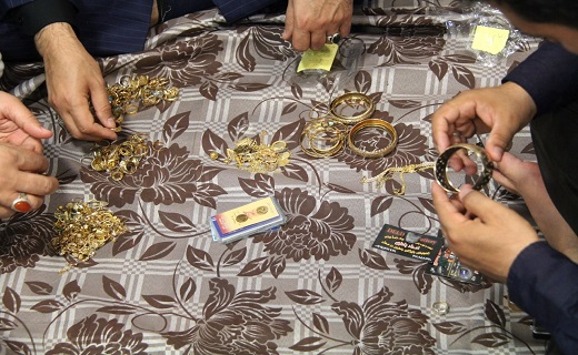 اهدای یک کیلو طلا به نیازمندان