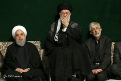 مراسم عزاداری شب عاشورای حسینی(ع) با حضور رهبر معظم انقلاب