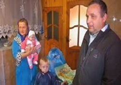 وقتی بچه همبازی می‌خواهد/ صحبت‌های جالب طلبه ۳۷ ساله درباره تولد ۱۱ فرزندش + فیلم
