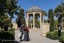 طنین نام سعدی در اردیبهشت شیراز