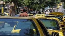 رقابت شدید رستوران‌ها برای جذب پیک موتوری + فیلم