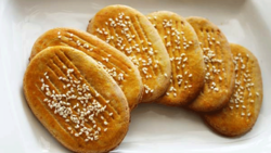 طرز تهیه شکلات خانگی اسنیکرز برای سفره افطار + فیلم