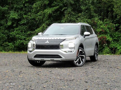 میتسوبیشی اوتلندر 2022 در مقابل فولکس واگن تیگوان 2022 + فیلم