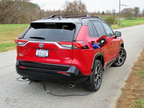 فورد اسکیپ PHEV 2022 در مقابل تویوتا راو4 پرایم 2022