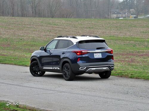 کیا سلتوس 2022 در مقابل سوبارو کراس‌ترک 2022