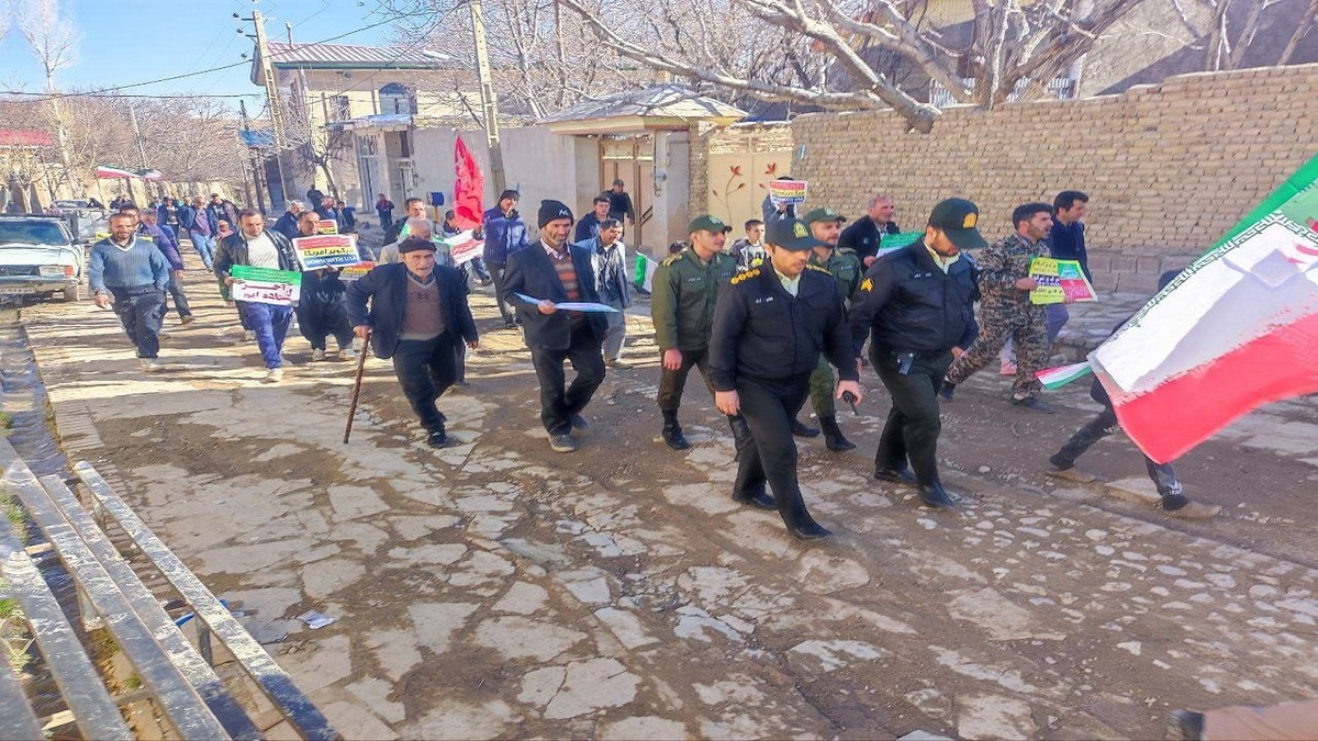 راهپیمایی چهل و پنجمین سالروز پیروزی انقلاب اسلامی در مشهد و قم