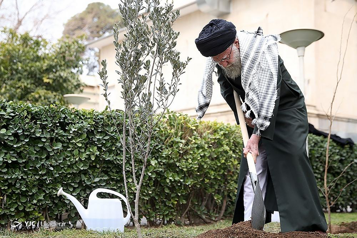 مراسم انس با قرآن کریم در اولین روز از ماه مبارک رمضان در حضور رهبر انقلاب اسلامی