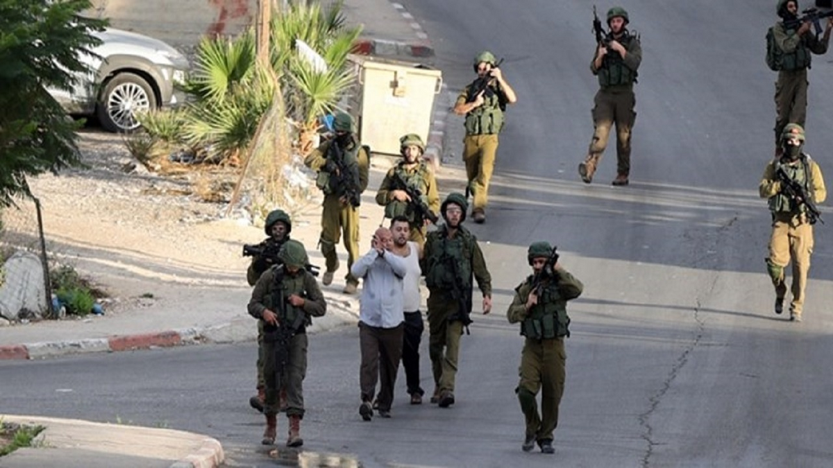 وداع غم انگیز پدر فلسطینی با کودکان بی‌جانش + فیلم