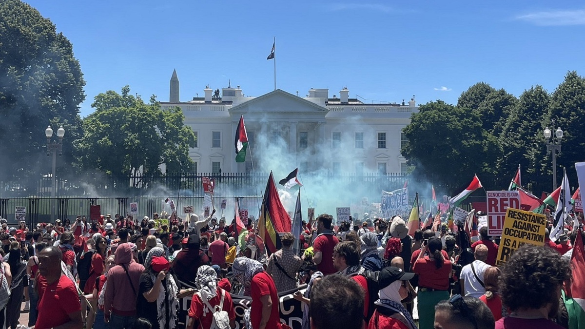 بازداشت وحشیانه حامیان فلسطین در تورنتو + فیلم
