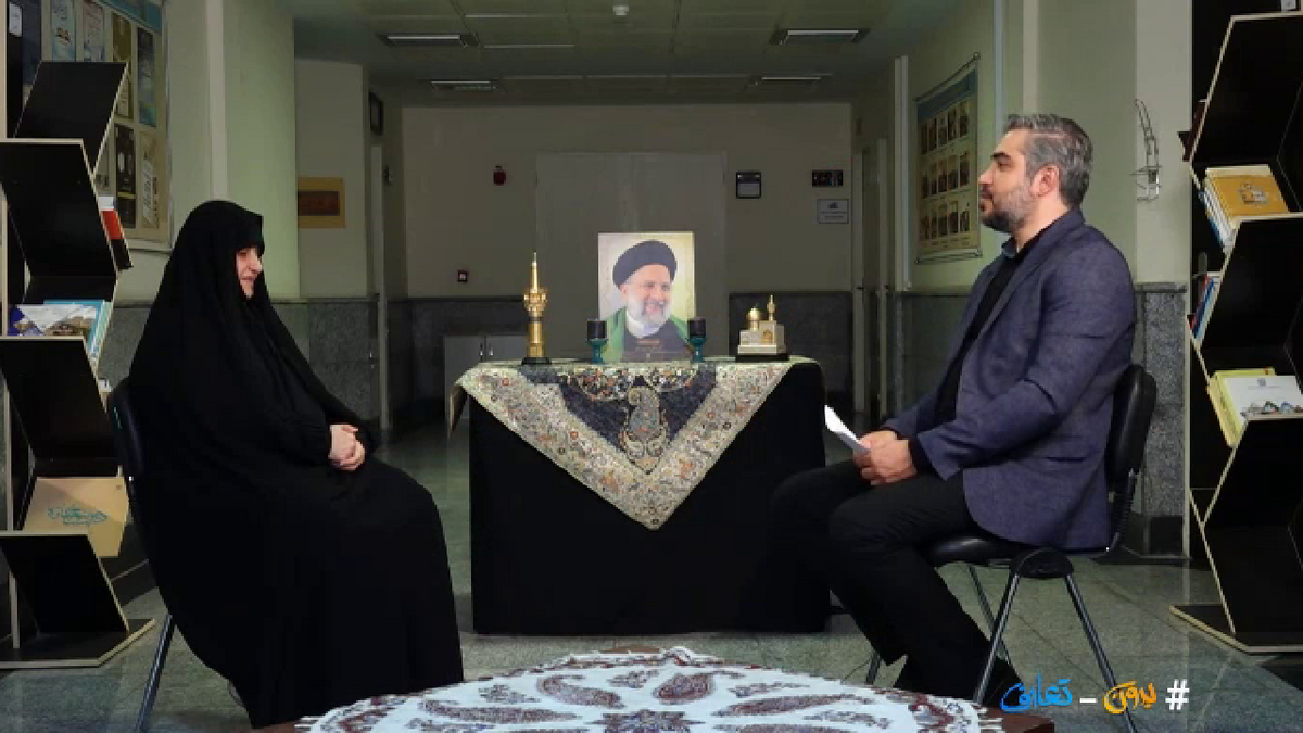 مکالمه‌ی دیده‌نشده‌ی شهید سلیمانی و شهید رئیسی در داخل ضریح امام رضا (ع)
