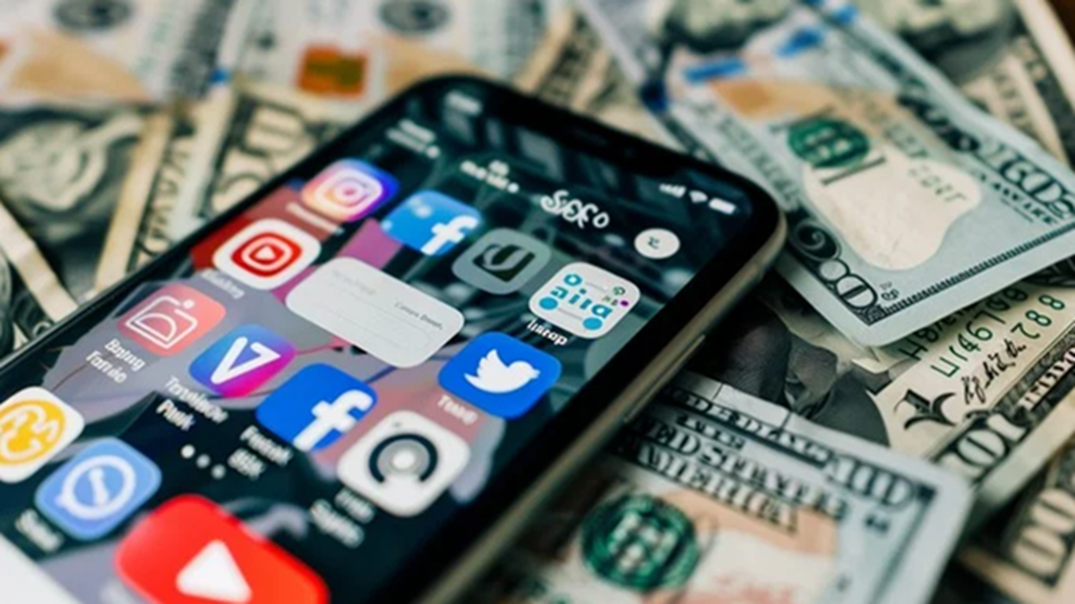 اتاق جنگ مجازی + فیلم