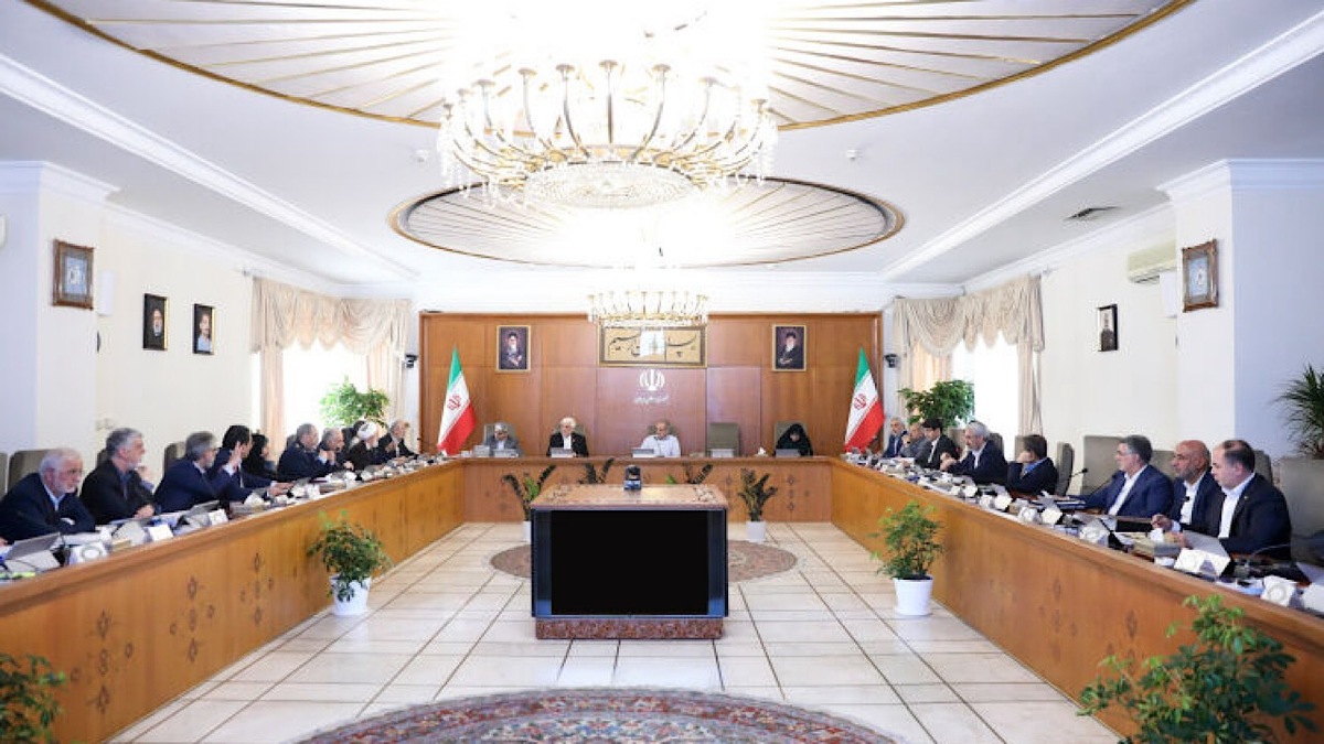 از میدان جنگ تا خیابان + فیلم