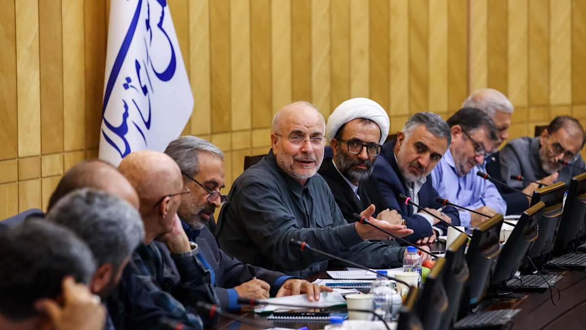 بازدید رئیس شورای شهر از خط ۱۰ متروی تهران