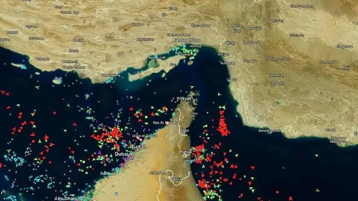 روایتی از برقراری نظم ایرانی بر تنگه هرمز + فیلم