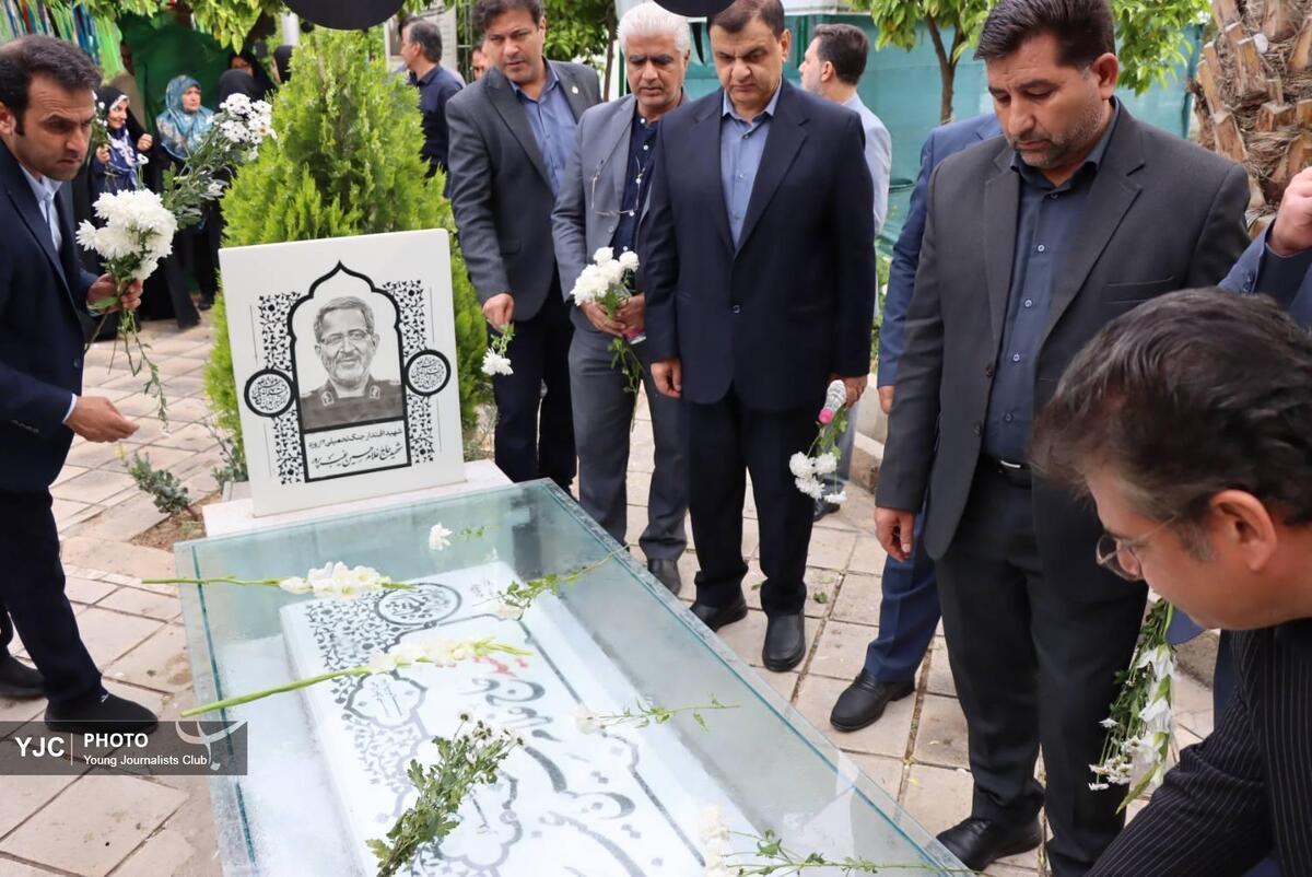 تجدید میثاق کارگران با رهبر شهید + فیلم