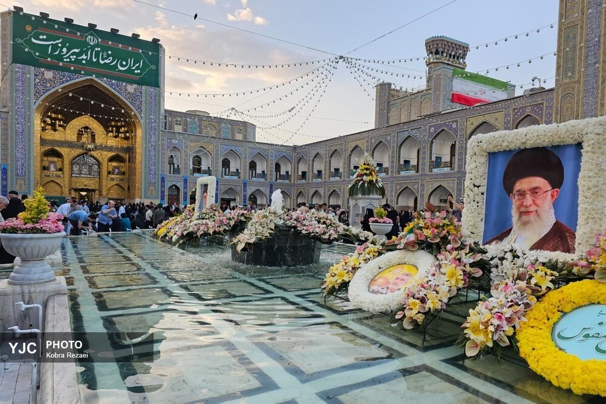 گل‌آرایی ضریح مطهر حضرت معصومه(س) در سالروز ورود ایشان به قم